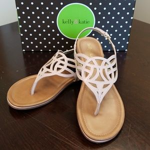 KELLY & KATIE Patrice Strappy Thong Sandals Blush